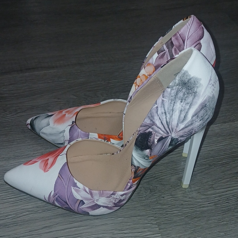 JustFab Monika Floral Stiletto Heels Watercolor Pointed Toe Pumps Sz 7.5 NWOT - Picture 3 of 9